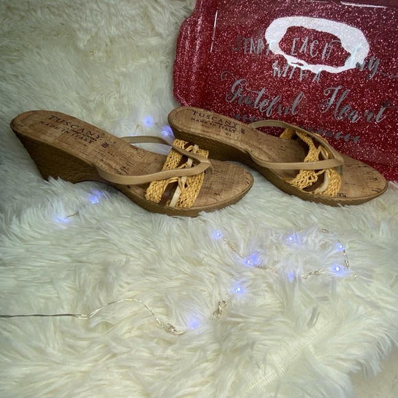 Tuscany easy street sandals - Picture 2 of 3